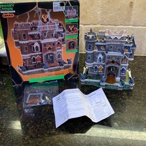 2002 Vintage Lemax Spooky Town Collection Castle On Spooky Hill READ DESCRIPTION